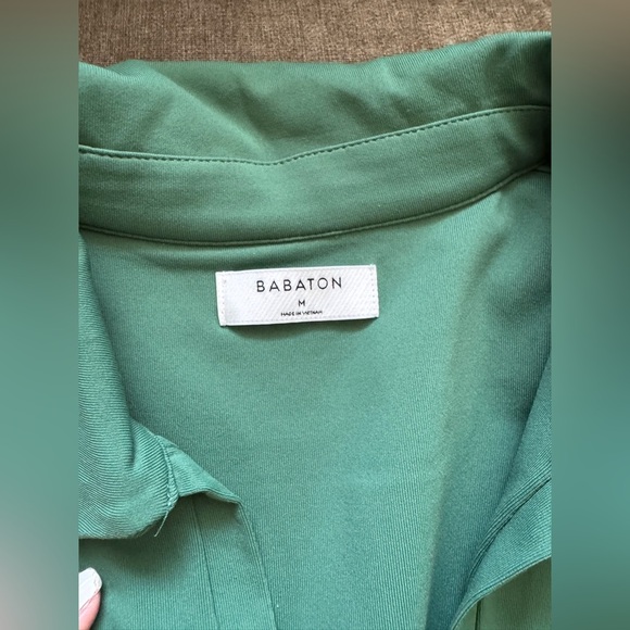 Aritzia Babaton Emerald Kelly Green V-neck Collared Tank Top Size Medium - Picture 4 of 8